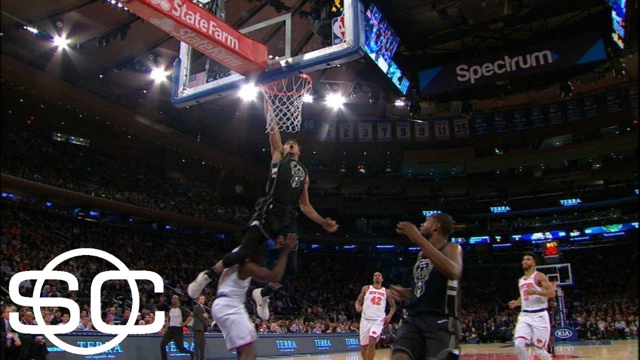giannis dunking on lebron